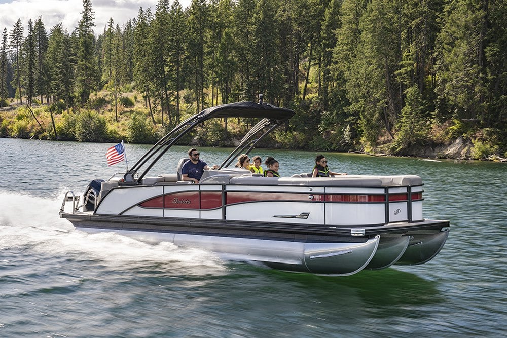 What is a Bilge Pump and How Does it Work? (Info Every Boater Needs to